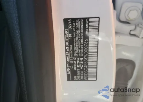 2019 Mercedes-Benz A 220 4Matic z USA, uszkodzony, nr VIN WDD3G4FB3KW000766